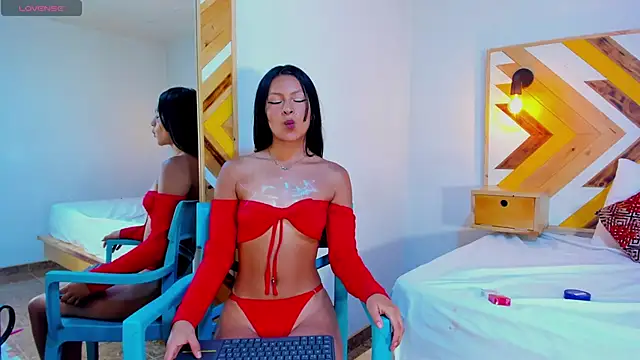 Snapshot of Katia_Wilson chatting on January 2025 10:55:01 PM Katia Wilson online show from January 2025 10:55:01 PM