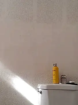 LargeDominoes online show from April 2026 11:27:01 PM