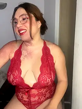 WhiteWomen online show from November 2025 10:43:01 PM