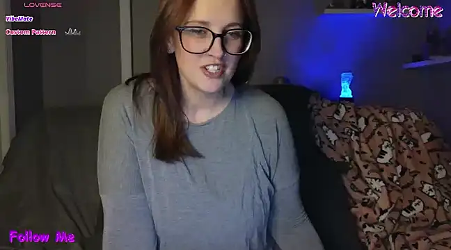 TheBustyHouseWife online show from March 2025 04:27:02 AM