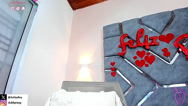 ashlyrey-1 online show from February 2025 01:55:01 AM