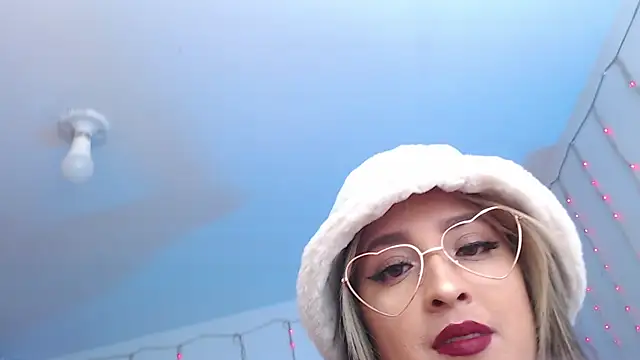 sapphire lilac online show from March 2025 01:34:02 AM