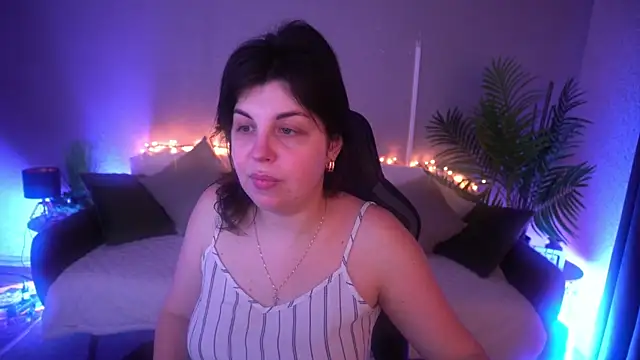 MirandaWong online show from March 2026 07:01:01 AM