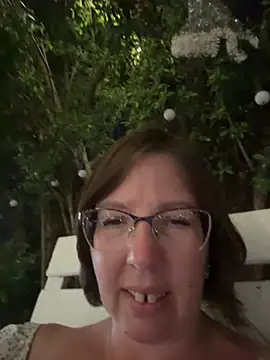 Snapshot of B_Bonya_m chatting on February 2025 12:37:01 PM B Bonya m online show from February 2025 12:37:01 PM