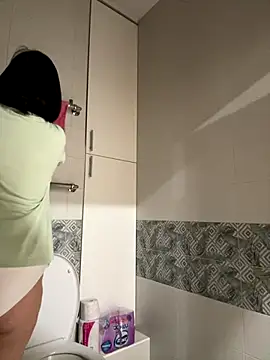 Snapshot of B_Bonya_m chatting on September 2025 04:12:02 AM B Bonya m online show from September 2025 04:12:02 AM