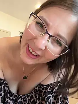 Snapshot of B_Bonya_m chatting on September 2025 03:50:01 AM B Bonya m online show from September 2025 03:50:01 AM