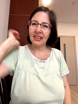 Snapshot of B_Bonya_m chatting on September 2025 04:00:01 AM B Bonya m online show from September 2025 04:00:01 AM