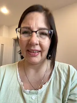 Snapshot of B_Bonya_m chatting on September 2025 03:30:02 AM B Bonya m online show from September 2025 03:30:02 AM