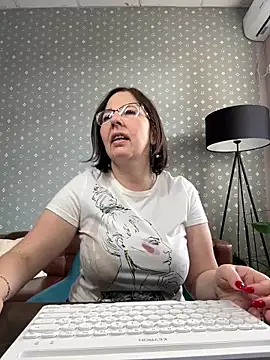 Snapshot of B_Bonya_m chatting on October 2025 05:05:01 AM B Bonya m online show from October 2025 05:05:01 AM