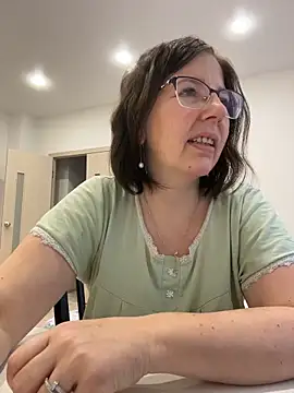 Snapshot of B_Bonya_m chatting on November 2025 04:24:02 AM B Bonya m online show from November 2025 04:24:02 AM