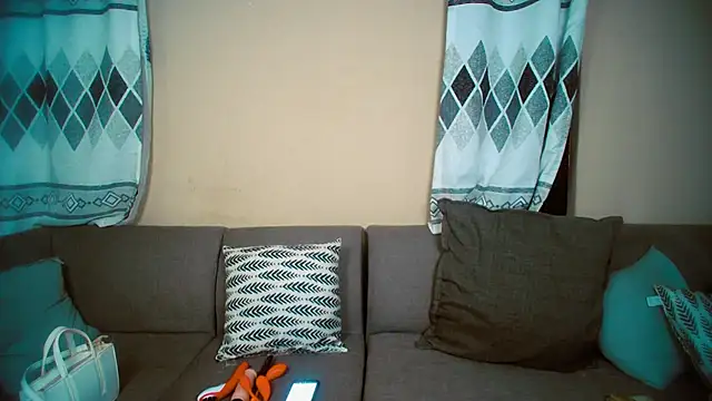 Snapshot of GoldenPussyXOXO chatting on December 2024 11:01:02 PM GoldenPussyXOXO online show from December 2024 11:01:02 PM