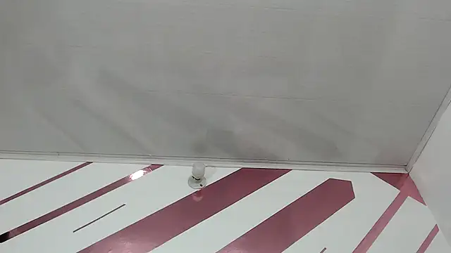 Kitten Hot  online show from February 2026 03:02:01 AM