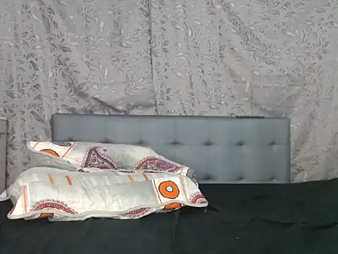 Snapshot of Soe_Lara chatting on May 2026 12:21:02 PM Soe Lara online show from May 2026 12:21:02 PM