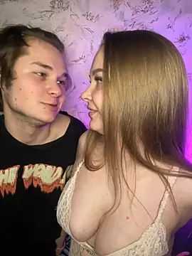 Family-Mm1 online show from February 2026 08:35:01 PM