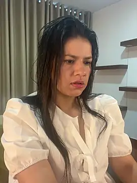 Alice Biel online show from December 2024 12:38:01 PM