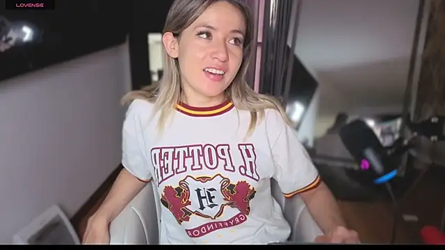 Snapshot of sexfire_lalita chatting on December 2025 08:48:01 PM sexfire lalita online show from December 2025 08:48:01 PM