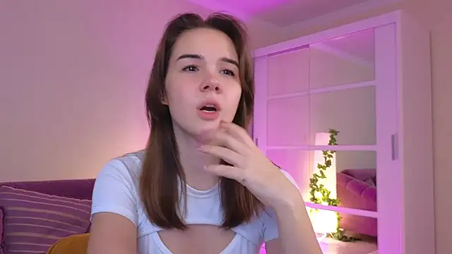 LindaRobertz online show from February 2025 12:49:01 PM