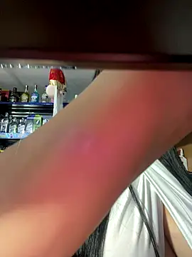 Snapshot of Hot_beauty__ chatting on December 2025 02:50:02 AM Hot beauty online show from December 2025 02:50:02 AM