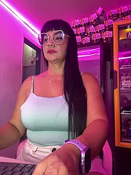 Hot beauty   online show from April 2026 02:27:01 AM