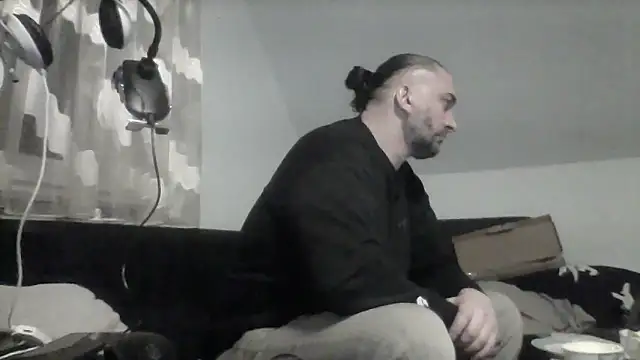 NewyorkDimi online show from April 2026 02:42:01 AM