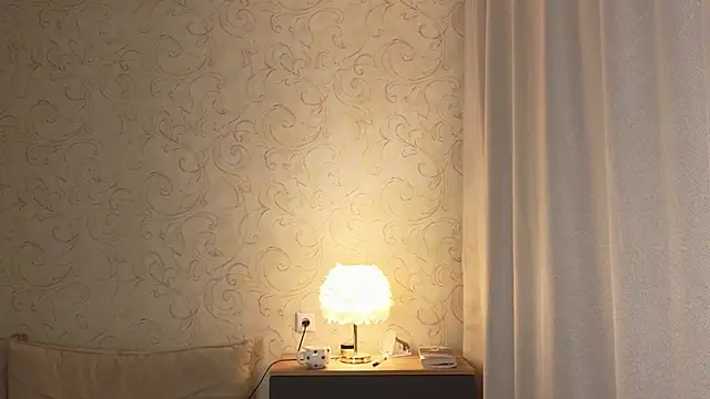 Snapshot of elsa_limerence chatting on April 2026 04:18:01 PM elsa limerence online show from April 2026 04:18:01 PM