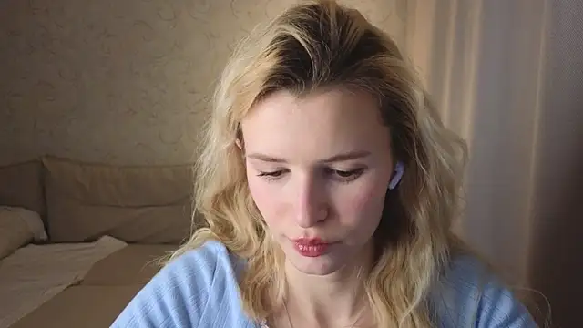 Snapshot of elsa_limerence chatting on April 2026 04:56:01 PM elsa limerence online show from April 2026 04:56:01 PM