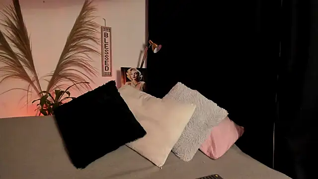 Snapshot of Serenity_Day chatting on September 2025 01:05:02 AM Serenity Day online show from September 2025 01:05:02 AM