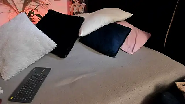 Snapshot of Serenity_Day chatting on October 2025 10:07:02 PM Serenity Day online show from October 2025 10:07:02 PM