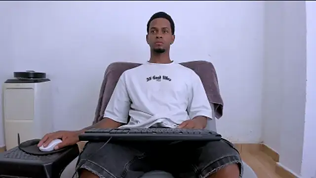 Snapshot of jack_crawfortt chatting on November 2025 03:25:01 PM jack crawfortt online show from November 2025 03:25:01 PM