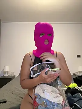 Snapshot of sc4ry_girl1 chatting on January 2025 02:44:02 AM sc4ry girl1 online show from January 2025 02:44:02 AM