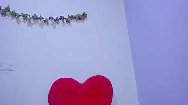 nicollee18 online show from February 2025 09:21:02 AM