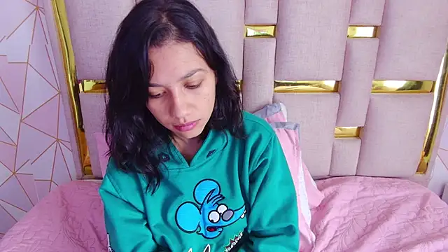 nina carther online show from April 2026 01:41:01 PM