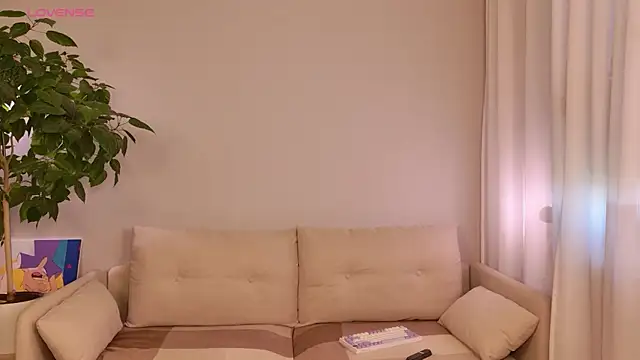 duomooncouple online show from June 2026 06:52:01 AM
