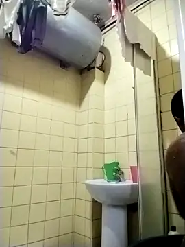 Snapshot of Polygamist chatting on November 2025 05:56:02 AM Polygamist online show from November 2025 05:56:02 AM