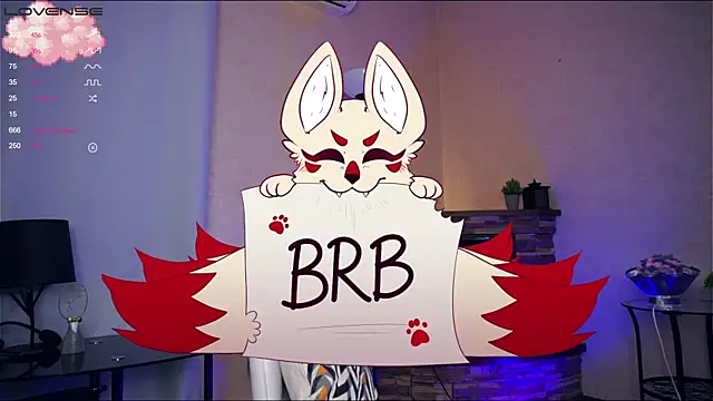 Snapshot of LynetBurby chatting on December 2024 02:38:01 AM LynetBurby online show from December 2024 02:38:01 AM