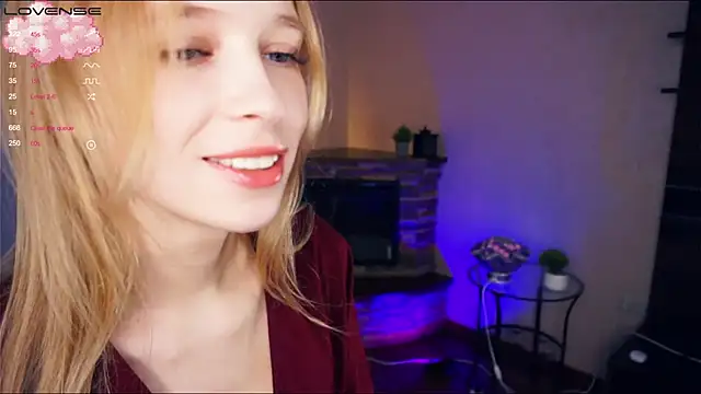 Snapshot of LynetBurby chatting on December 2024 11:19:02 PM LynetBurby online show from December 2024 11:19:02 PM