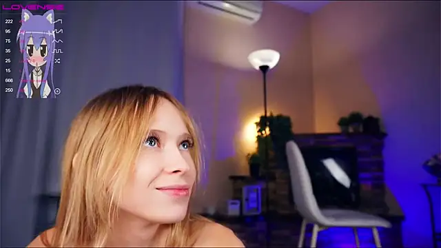 Snapshot of LynetBurby chatting on December 2024 10:00:02 PM LynetBurby online show from December 2024 10:00:02 PM