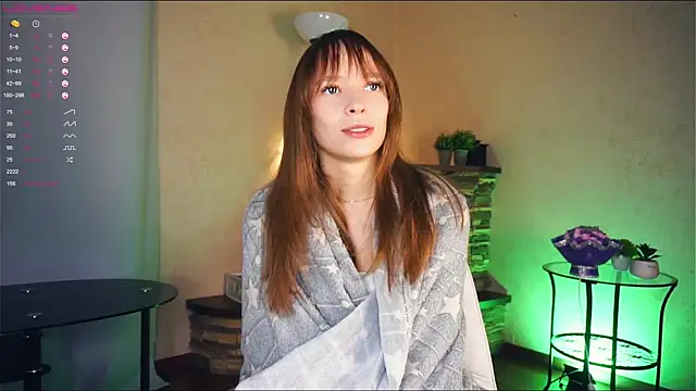 Snapshot of LynetBurby chatting on January 2025 01:53:02 AM LynetBurby online show from January 2025 01:53:02 AM