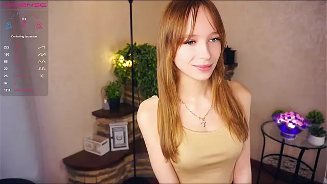 Snapshot of LynetBurby chatting on March 2025 07:49:02 AM LynetBurby online show from March 2025 07:49:02 AM