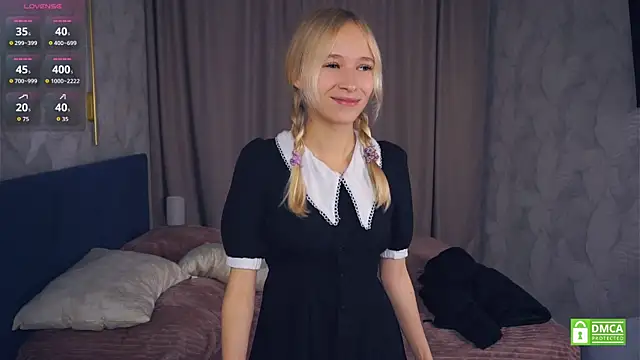 Snapshot of LynetBurby chatting on September 2025 02:54:01 PM LynetBurby online show from September 2025 02:54:01 PM