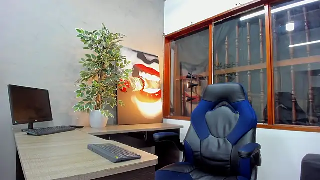 Snapshot of kieran_derek chatting on February 2025 02:47:02 AM kieran derek online show from February 2025 02:47:02 AM