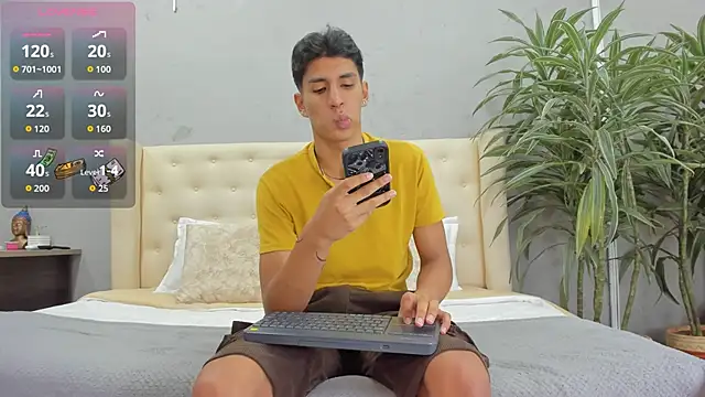 Snapshot of kieran_derek chatting on September 2025 03:06:02 AM kieran derek online show from September 2025 03:06:02 AM