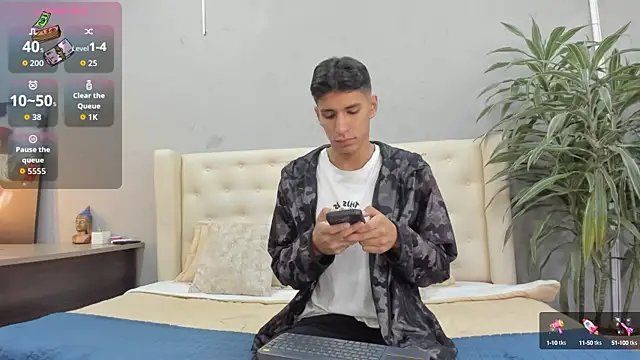 Snapshot of kieran_derek chatting on September 2025 03:34:01 AM kieran derek online show from September 2025 03:34:01 AM