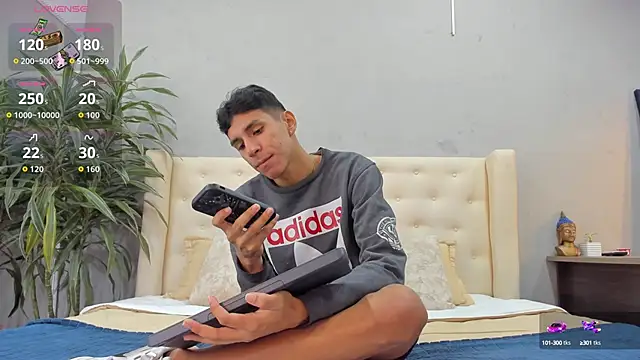 Snapshot of kieran_derek chatting on October 2025 03:26:02 AM kieran derek online show from October 2025 03:26:02 AM