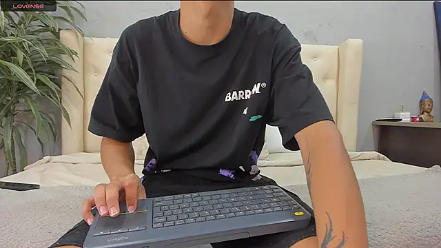 Snapshot of kieran_derek chatting on October 2025 03:17:01 AM kieran derek online show from October 2025 03:17:01 AM