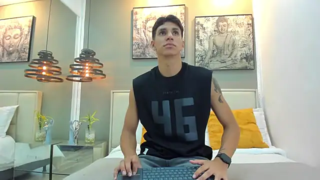 Snapshot of kieran_derek chatting on November 2025 12:32:01 AM kieran derek online show from November 2025 12:32:01 AM