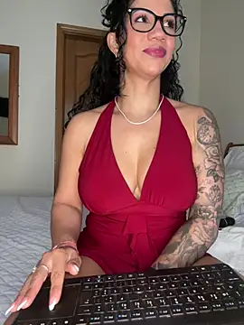 soli-lov online show from February 2025 12:57:02 PM