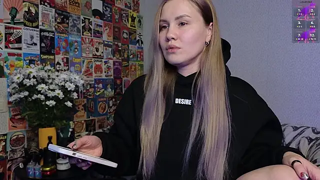 LittleLeen online show from February 2026 06:13:02 PM