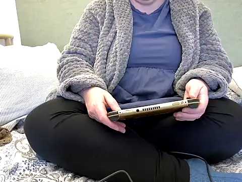 Snapshot of MarthaBriest chatting on November 2025 08:55:01 AM MarthaBriest online show from November 2025 08:55:01 AM