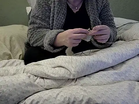 Snapshot of MarthaBriest chatting on February 2026 03:32:02 PM MarthaBriest online show from February 2026 03:32:02 PM